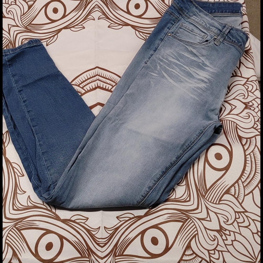 Jeans - Picture 3 of 3